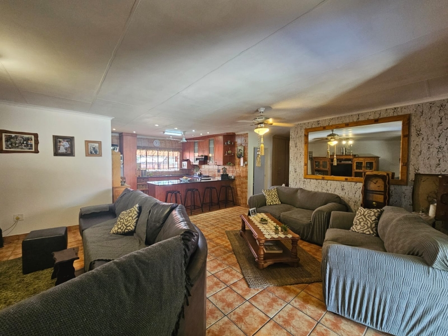 3 Bedroom Property for Sale in Oos Einde North West